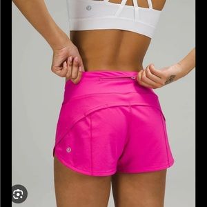 LULULEMON sonic pink speed up 2.5 inch shorts size 8!